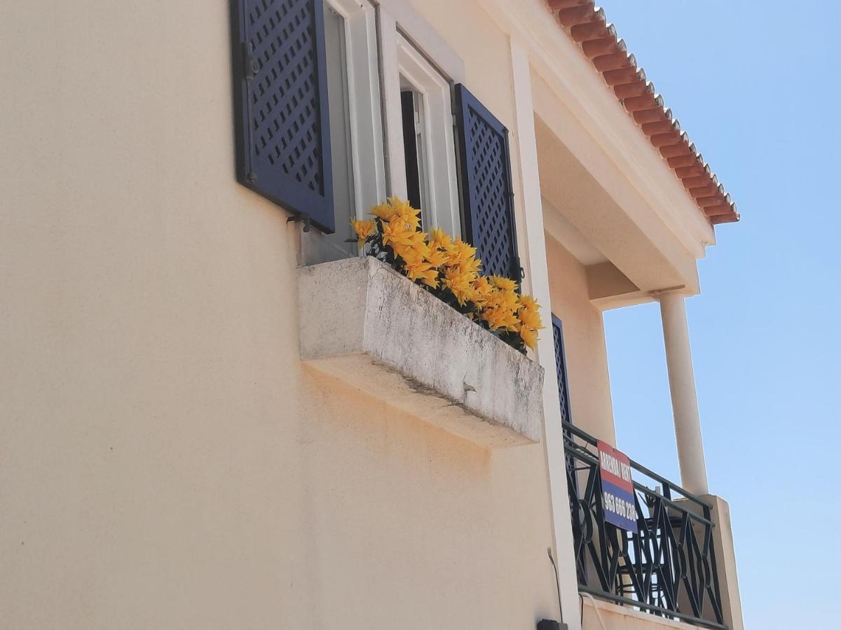 Beach And Mountain Apartment Lisboa / Sesimbra Esterno foto